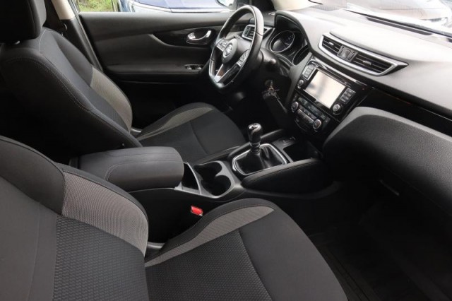 Nissan Qashqai  1.6 DIG-T 