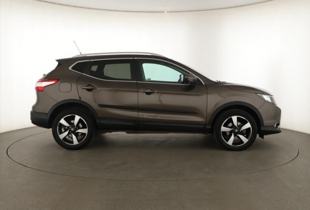 Nissan Qashqai  1.6 DIG-T 