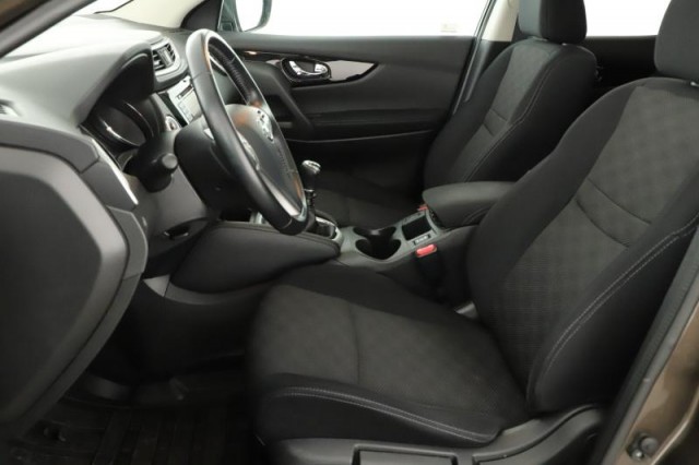 Nissan Qashqai  1.6 DIG-T 