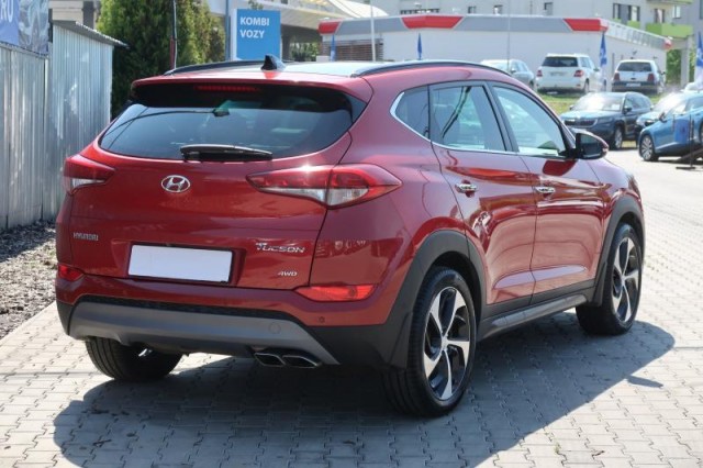 Hyundai Tucson  2.0 CRDi 