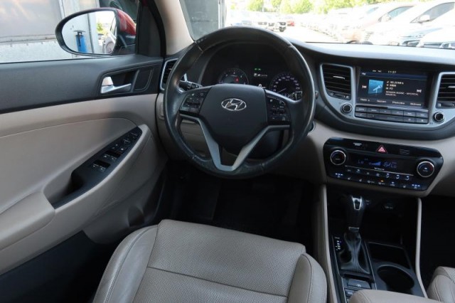 Hyundai Tucson  2.0 CRDi 