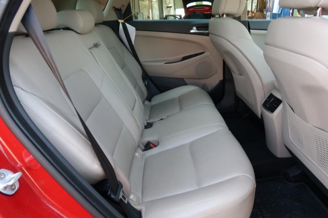 Hyundai Tucson  2.0 CRDi 