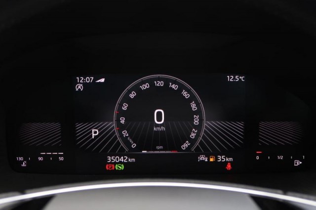 Škoda Karoq  1.5 TSI Sportline