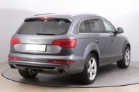 Audi Q7  3.0 TDI S-Line