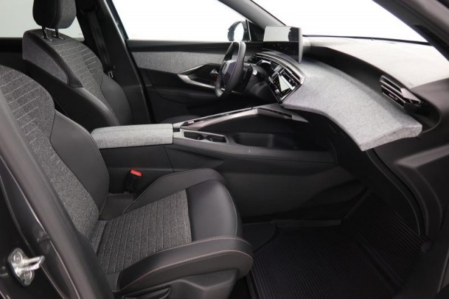 Peugeot 5008  PureTech 130 Allure