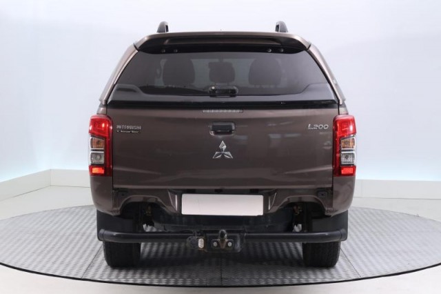 Mitsubishi L200  2.2 DI-D 