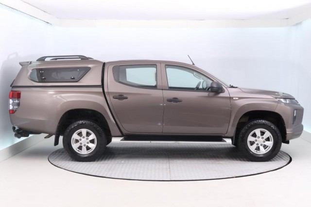 Mitsubishi L200  2.2 DI-D 