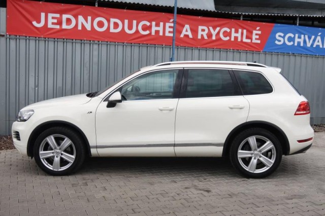 Volkswagen Touareg  3.0 TDI 