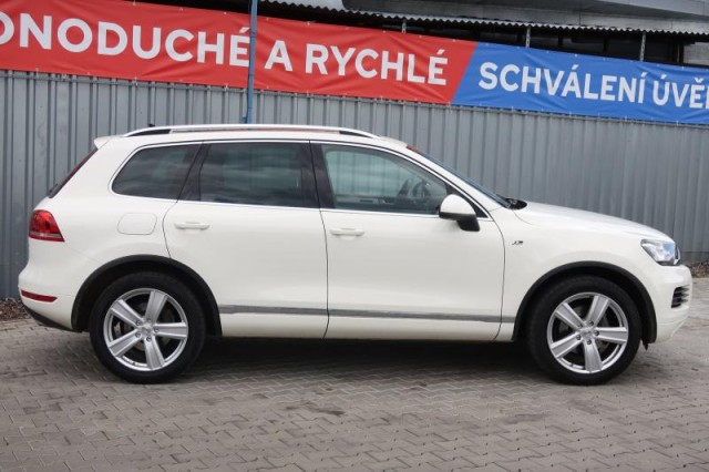 Volkswagen Touareg  3.0 TDI 
