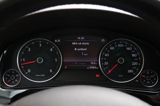 Volkswagen Touareg  3.0 TDI 