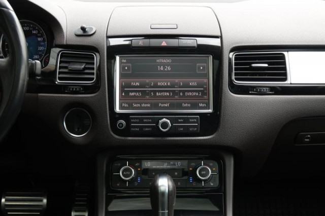 Volkswagen Touareg  3.0 TDI 