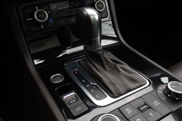 Volkswagen Touareg  3.0 TDI 