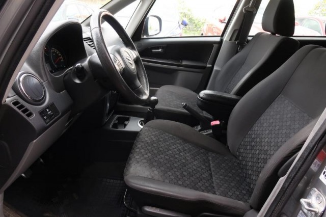 Suzuki SX4  1.6 VVT 