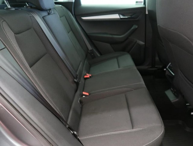 Škoda Karoq  1.5 TSI Fresh