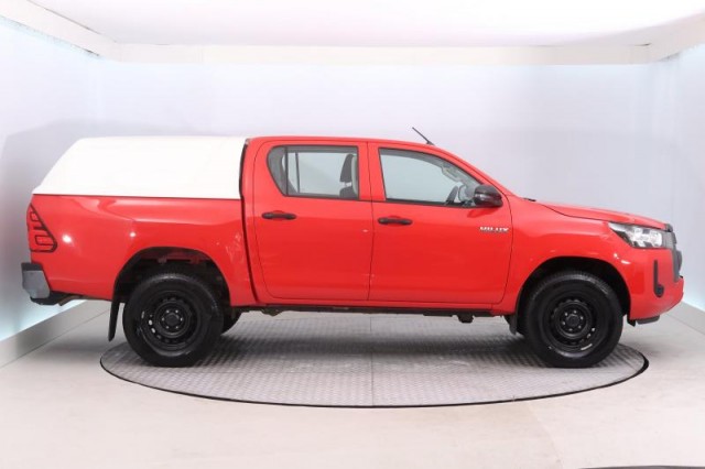 Toyota Hilux  2.4 D-4D Active
