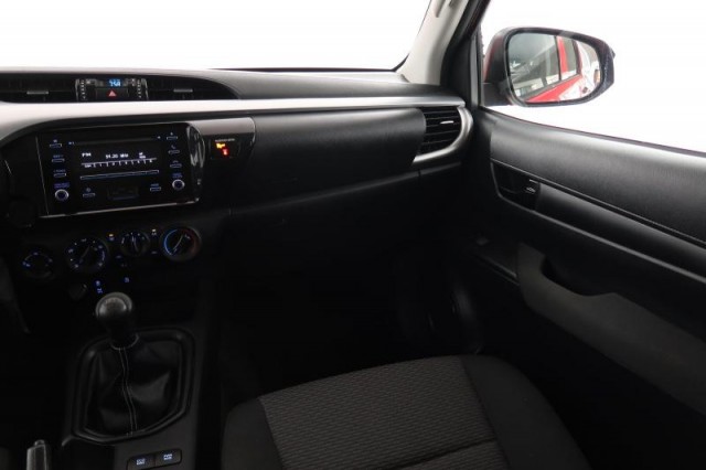 Toyota Hilux  2.4 D-4D Active