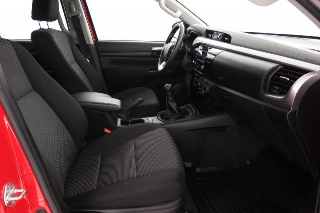 Toyota Hilux  2.4 D-4D Active