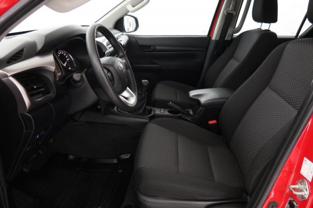 Toyota Hilux  2.4 D-4D Active