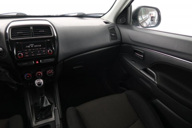 Mitsubishi ASX  2.0 MIVEC 