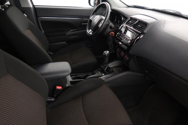 Mitsubishi ASX  2.0 MIVEC 