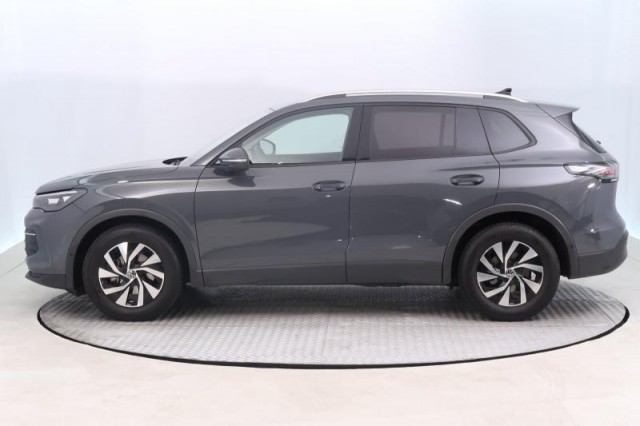 Volkswagen Tiguan  1.5 eTSI 