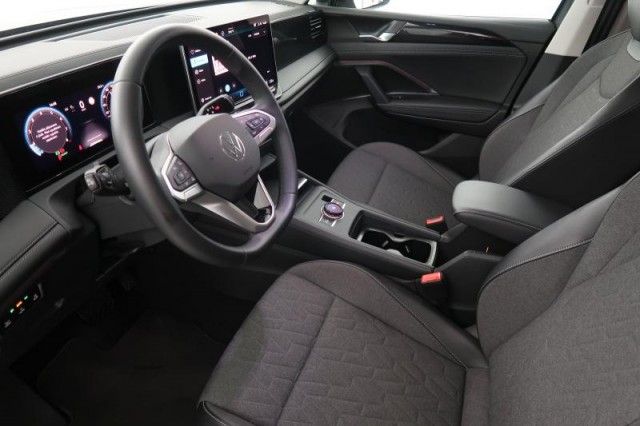 Volkswagen Tiguan  1.5 eTSI 