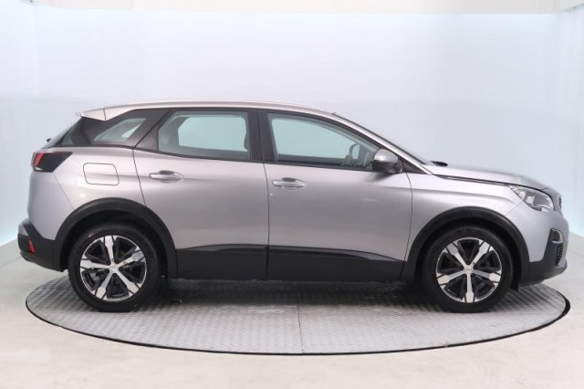 Peugeot 3008  1.6 BlueHDi 