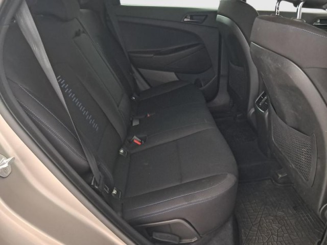 Hyundai Tucson  1.7 CRDi Trikolor