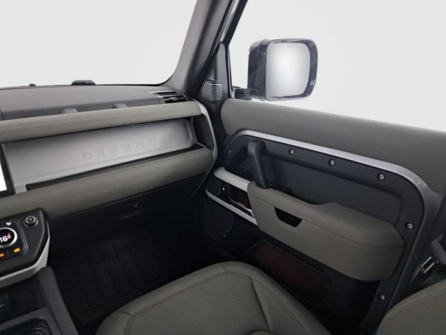 Land Rover Defender  D250 AWD 