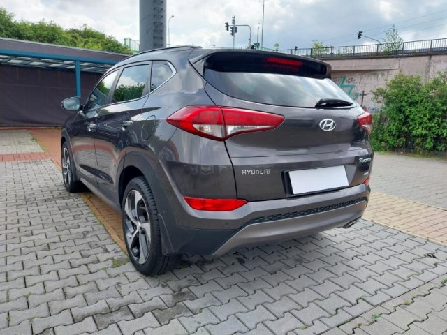 Hyundai Tucson  2.0 CRDi 