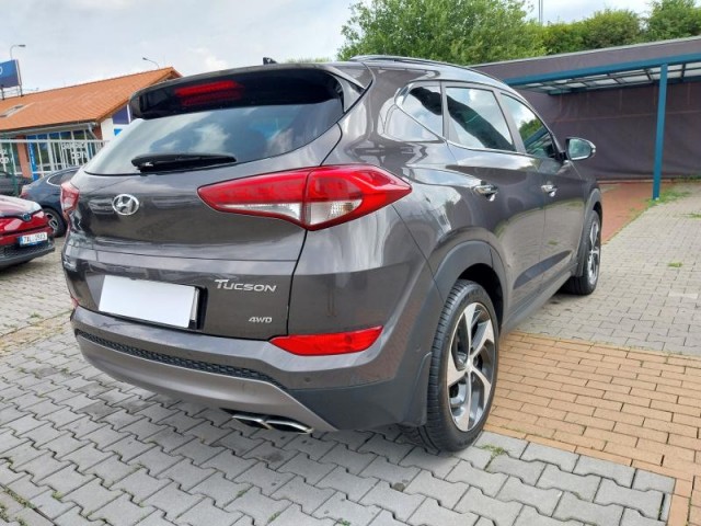 Hyundai Tucson  2.0 CRDi 