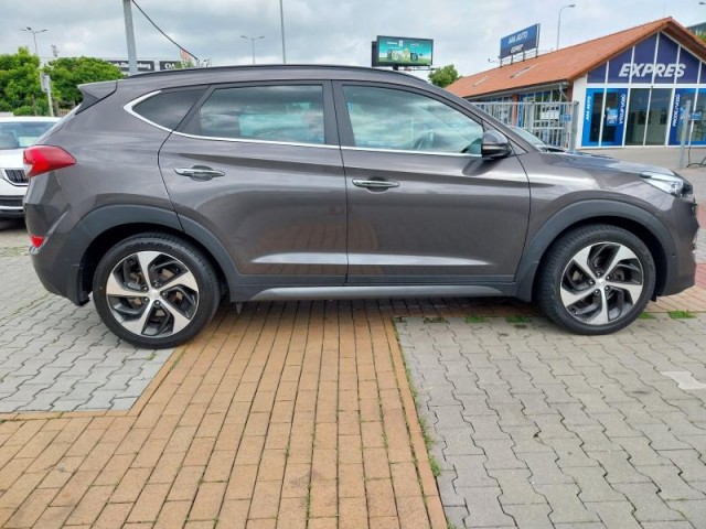 Hyundai Tucson  2.0 CRDi 