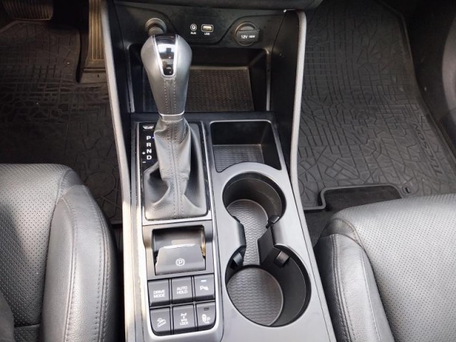 Hyundai Tucson  2.0 CRDi 