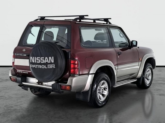 Nissan Patrol  3.0 DTi 