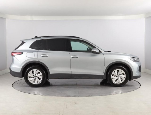 Volkswagen Tiguan  1.5 eTSI Elegance