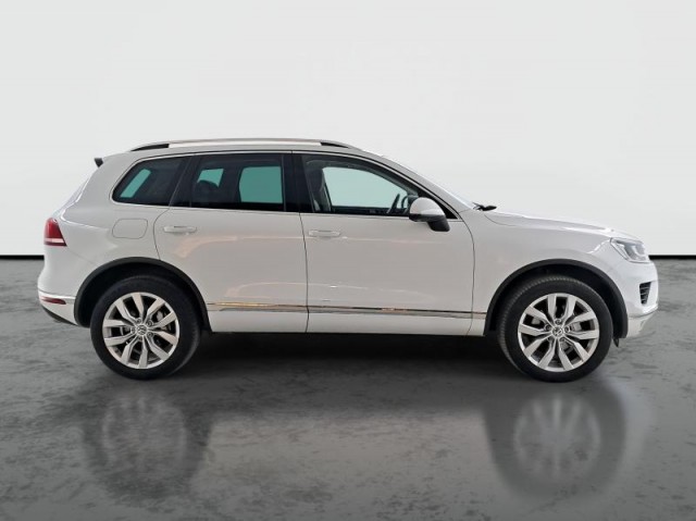 Volkswagen Touareg  3.0 TDI 