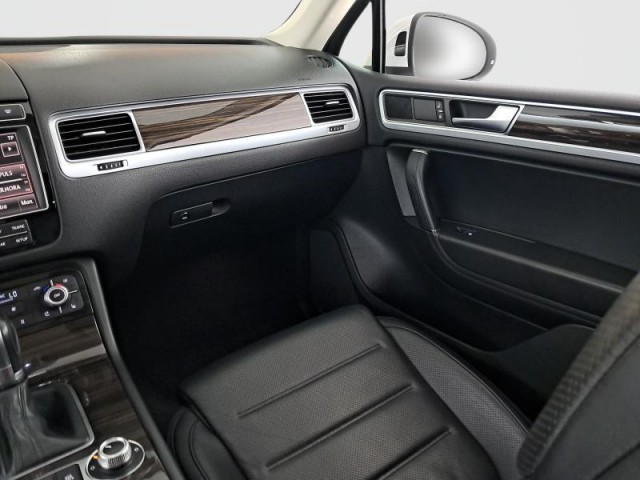 Volkswagen Touareg  3.0 TDI 