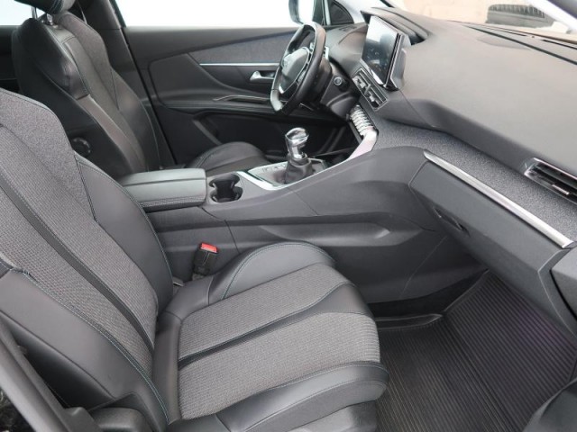 Peugeot 3008  1.2 PureTech Allure Pack