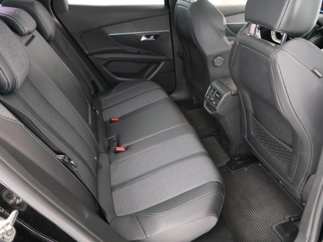 Peugeot 3008  1.2 PureTech Allure Pack