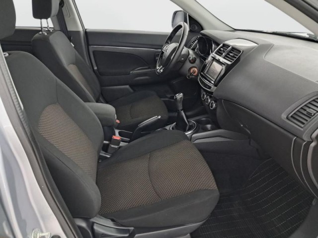 Mitsubishi ASX  1.6 MIVEC 