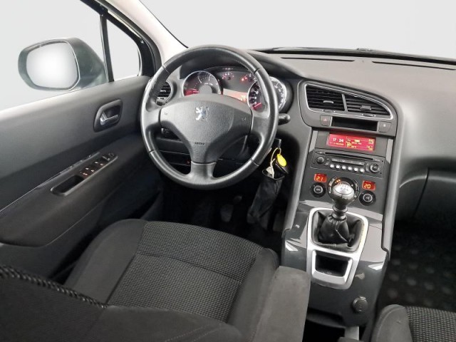 Peugeot 5008  1.6 HDi 