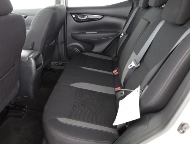 Nissan Qashqai  1.3 DIG-T 