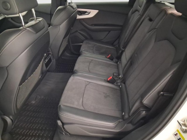 Audi Q7  55 TFSI S-Line