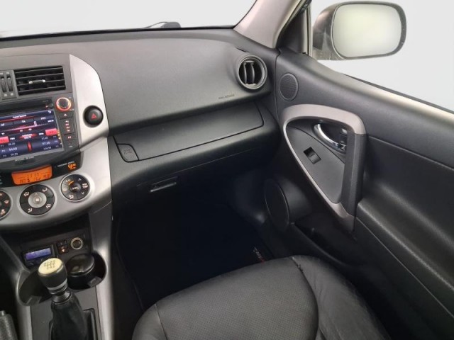 Toyota RAV 4  2.2 D-CAT Executive