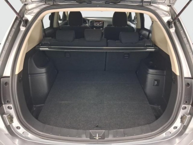 Mitsubishi Outlander  2.0 Intense