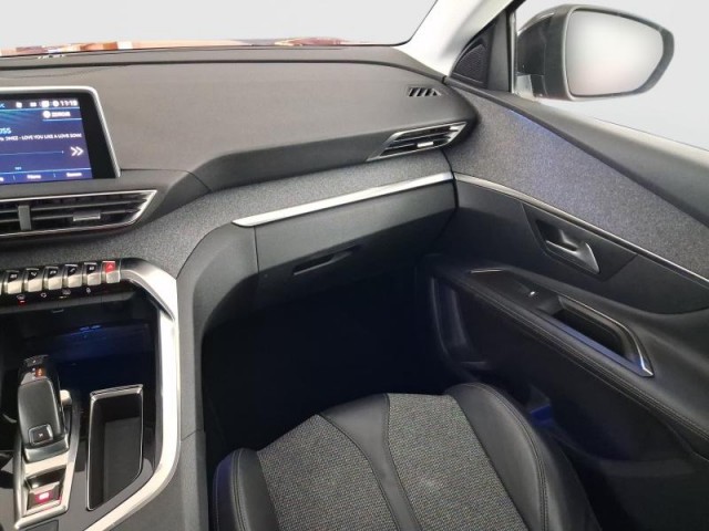 Peugeot 3008  1.2 PureTech 