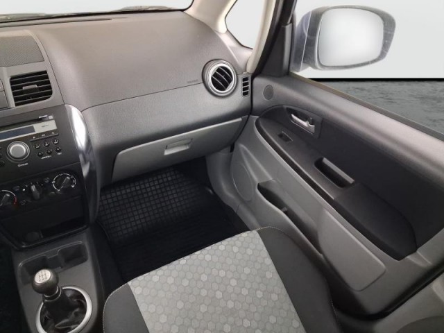 Suzuki SX4  1.6 VVT 