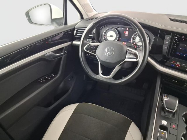 Volkswagen Touareg  3.0 TDI 