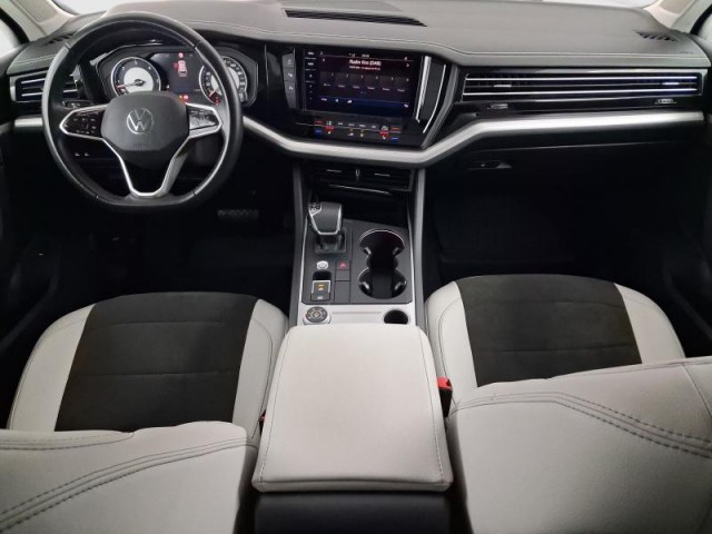 Volkswagen Touareg  3.0 TDI 