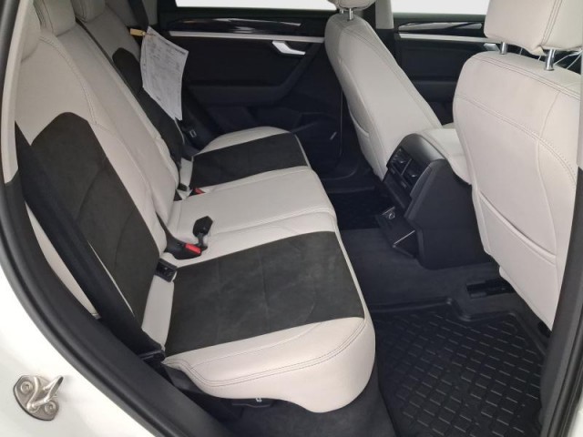 Volkswagen Touareg  3.0 TDI 